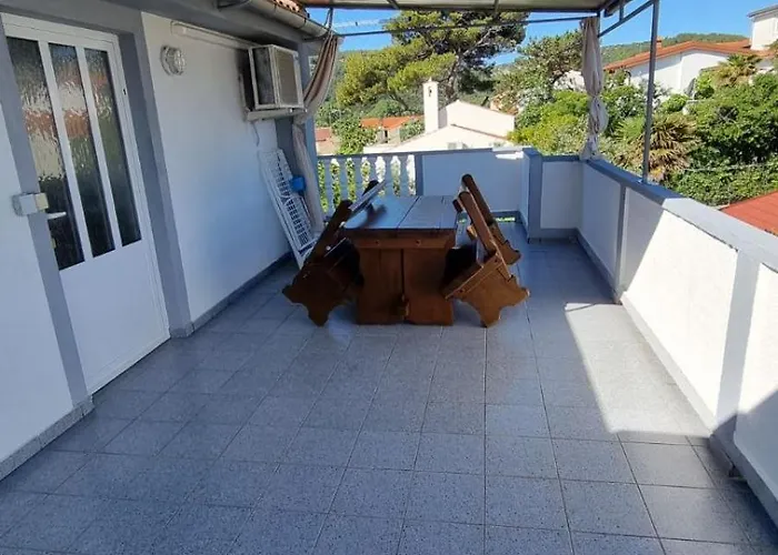 Ljubica & Ante Paparic Lägenhet Lopar