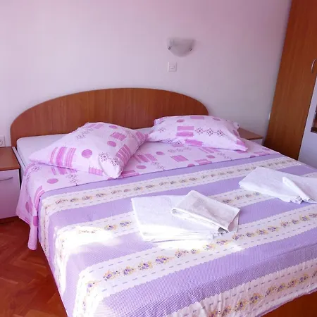 Ljubica & Ante Paparic Apartmán Lopar