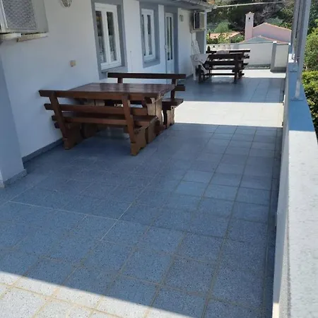 Ljubica & Ante Paparic Apartmán *