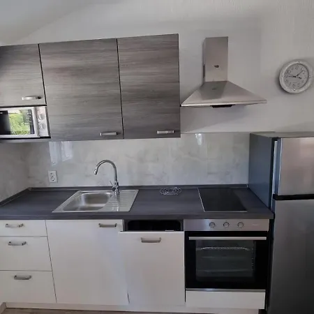 Ljubica & Ante Paparic * Lopar